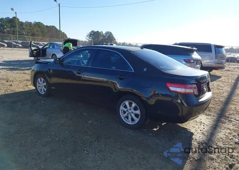 2011 Toyota Camry Le from USA, damaged, VIN 4T1BF3EK8BU753091